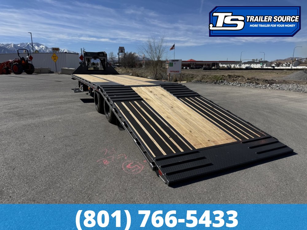 8.5x32 Diamond C FMAX-HDT 216 Gooseneck Hydraulic Dovetail Equipment Trailer - 40K GVWR - Dovetail, HDSS (Hutch) Suspension, Hydraulic Dove Tail, Hydraulic Jack(s)