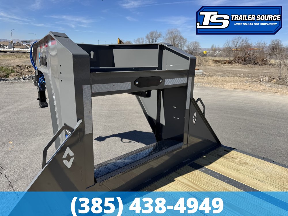 8.5x32 Diamond C FMAX-HDT 210 Gooseneck Hydraulic Dovetail Equipment Trailer - 25K GVWR -