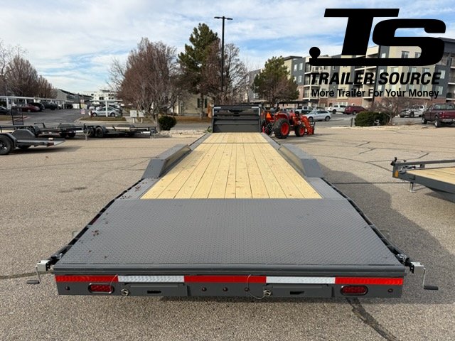 8.5x40 Lamar H8 Wide Body w/ Drive Over Fenders Equipment