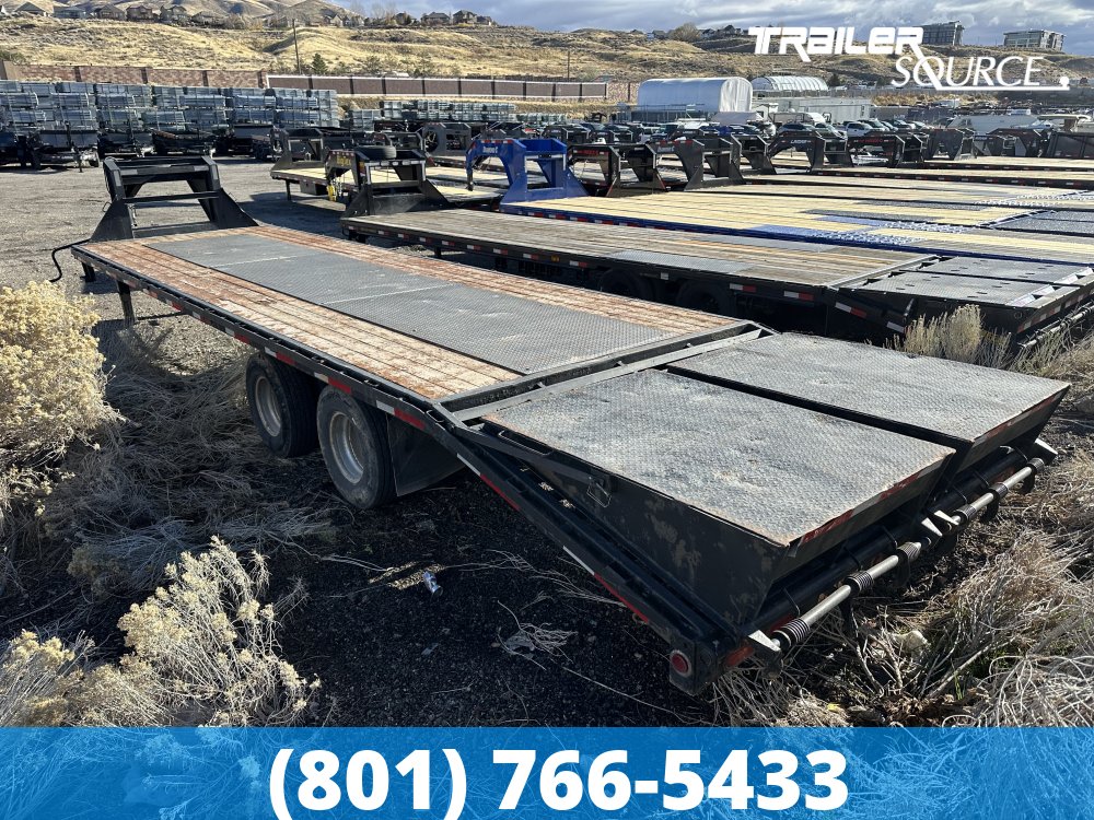 8.5x32 PJ Trailers Gooseneck Equipment