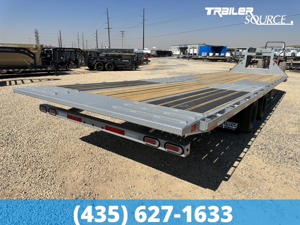 8.5x32 Diamond C FMAX HDT 32' 25.9K Hydraulic Dovetail Gooseneck