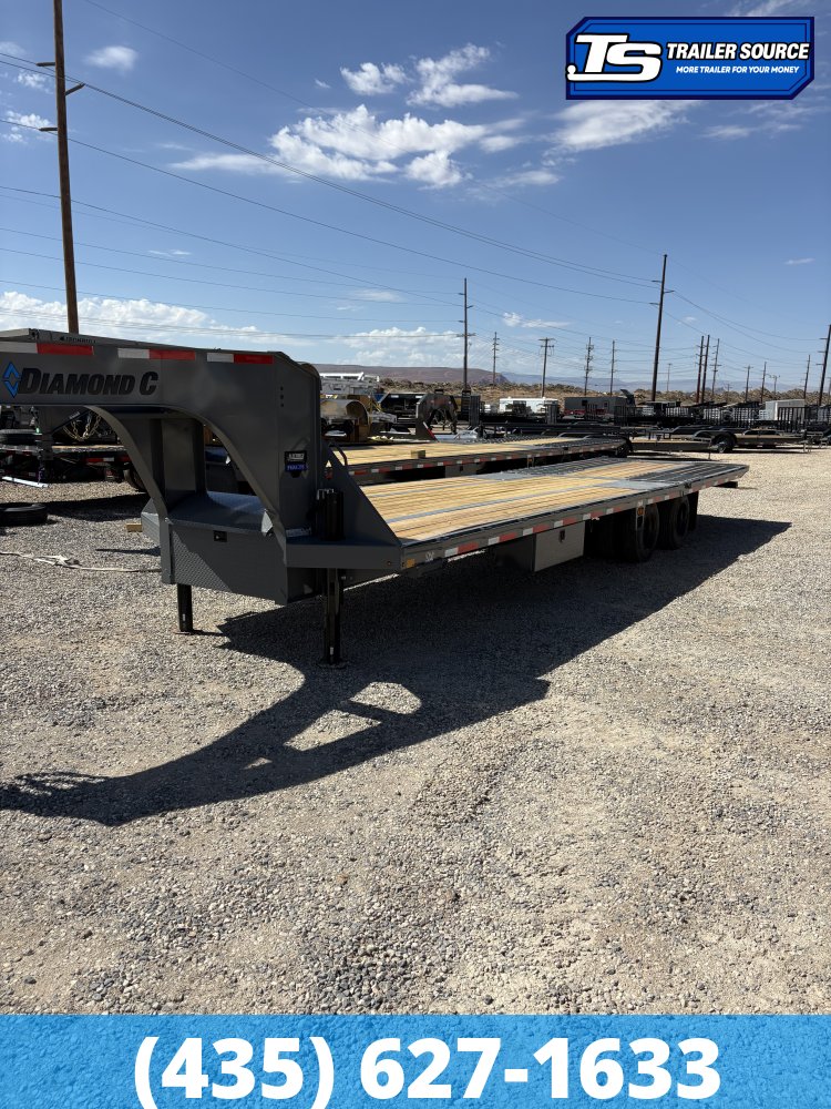 8.5x32 Diamond C FMAX-HDT 216 Gooseneck Hydraulic Dovetail Equipment