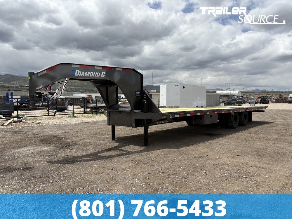 8.5x32 Diamond C FMAX HDT Gooseneck Hydraulic Dovetail 32' 25.9K Hydraulic Dovetail Gooseneck