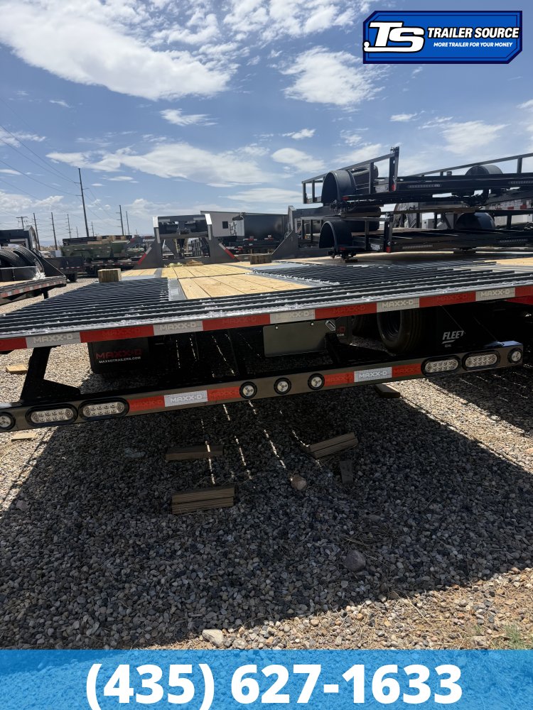 8.5x32 Maxx-D YDX Gooseneck Hydraulic Dovetail Equipment