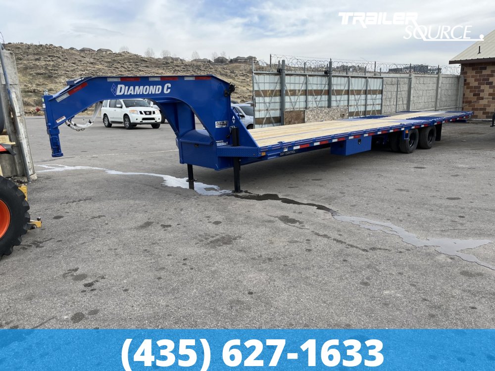 8.5x35 Diamond C FMAX HDT 35' 25.9K Hydraulic Dovetail Gooseneck