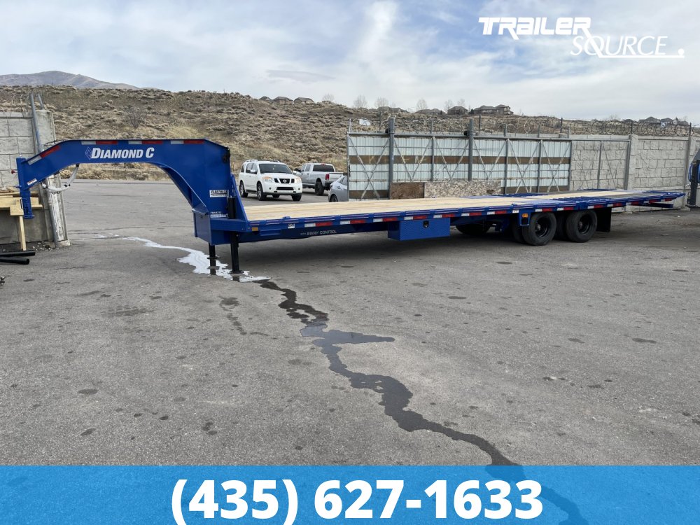 8.5x35 Diamond C FMAX HDT 35' 25.9K Hydraulic Dovetail Gooseneck