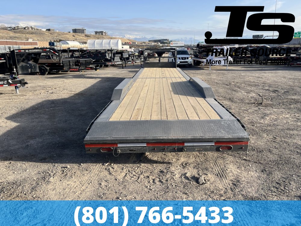 8.5x40 Lamar H8 Gooseneck Wide Body w/ Drive Over Fenders Equipment Trailer - 21K GVWR -