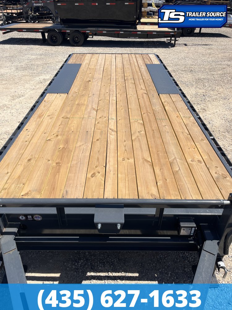 8.5x20 Lamar F8 Deckover Equipment Trailer - 14K GVWR - Oak Floor