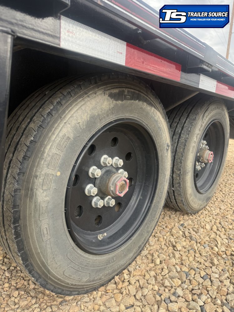 8.5x25 Diamond C FMAX 208 Equipment Trailer - 18K GVWR - Max Ramps