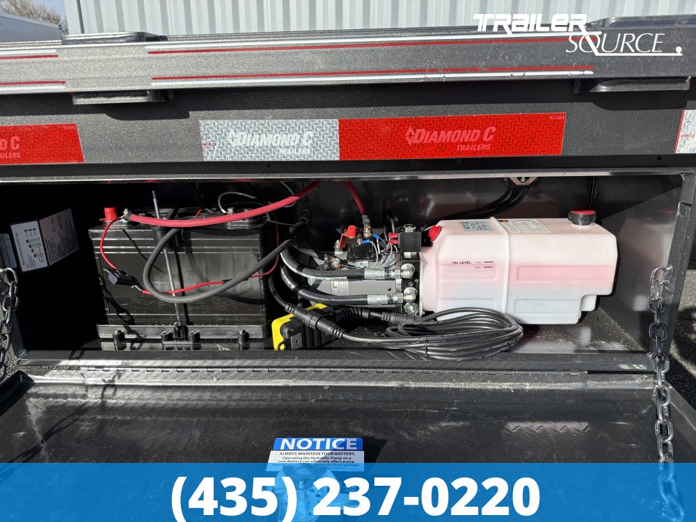 8.5x32 Diamond C FMAX-HDT 212 25.9K Hydraulic Dovetail Gooseneck