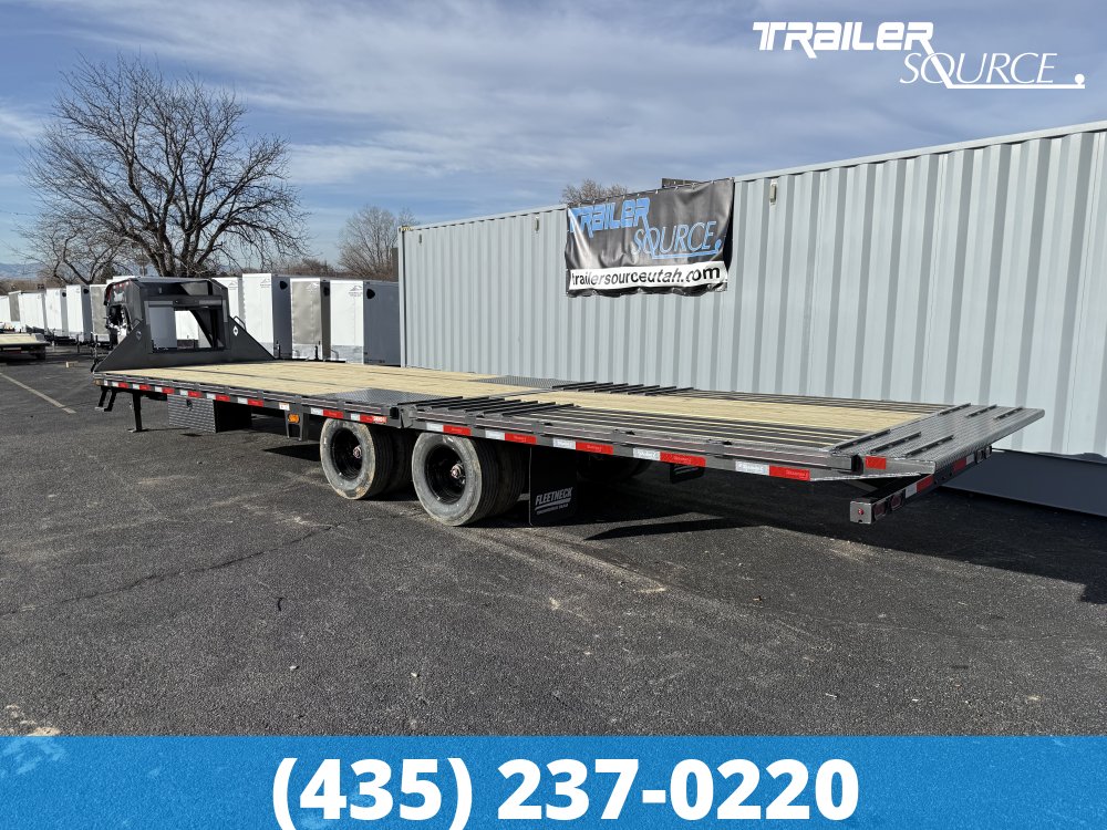 8.5x32 Diamond C FMAX-HDT 212 25.9K Hydraulic Dovetail Gooseneck