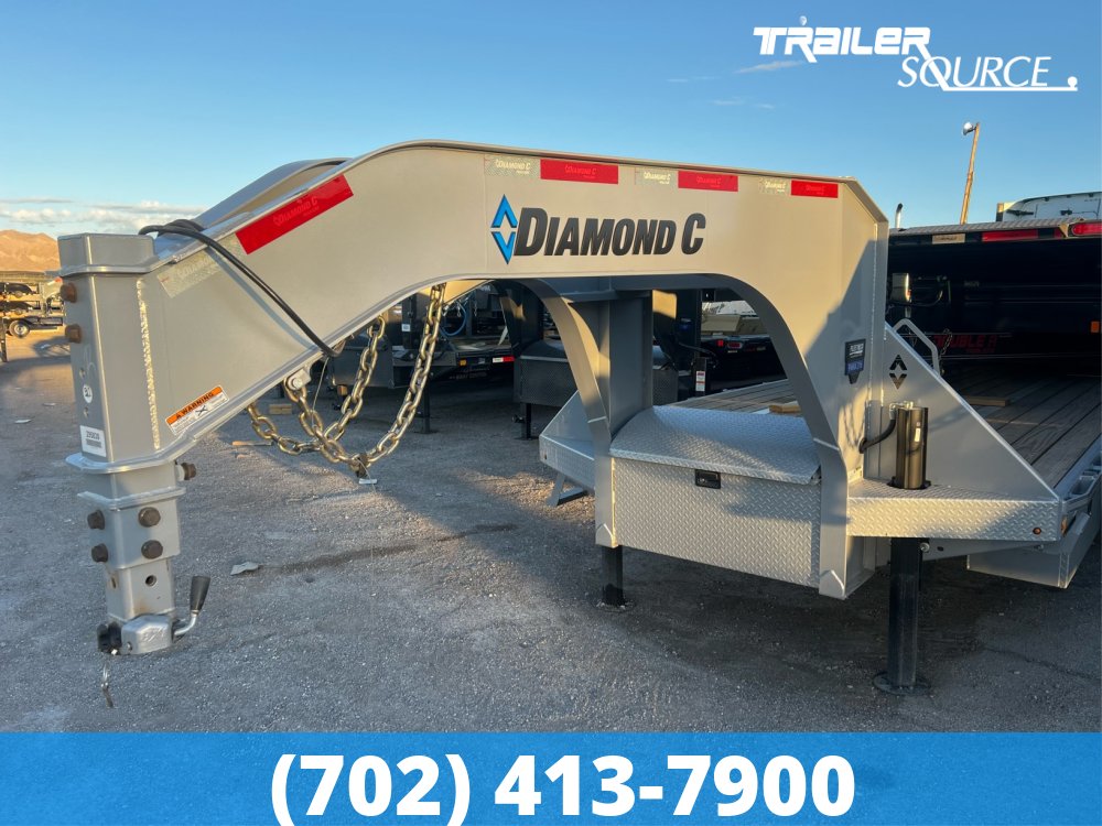 8.5x32 Diamond C FMAX-HDT 216 40K Hydraulic Dovetail Gooseneck *DEMO UNIT*