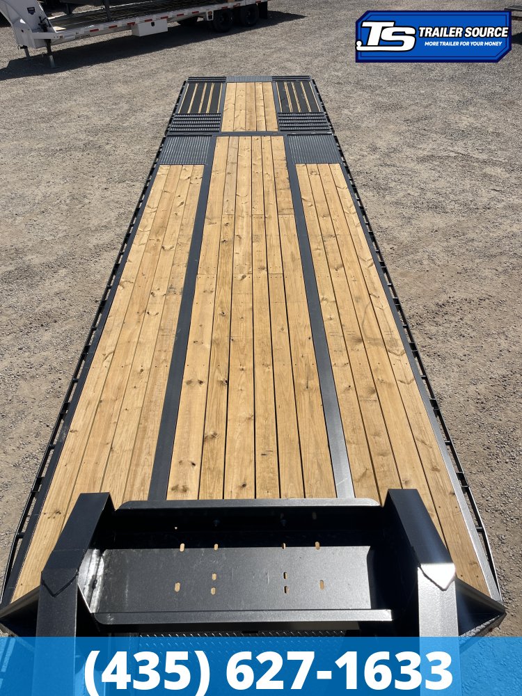8.5x35 Diamond C FMAX-HDT 212 Gooseneck Hydraulic Dovetail Equipment Trailer - 25.9K GVWR - 18 Ply Tires, ABS Brakes, Hydraulic Jack(s)