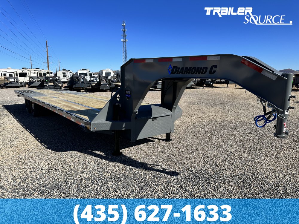 8.5x35 Diamond C FMAX HDT 35' 25K Hydraulic Dovetail Gooseneck