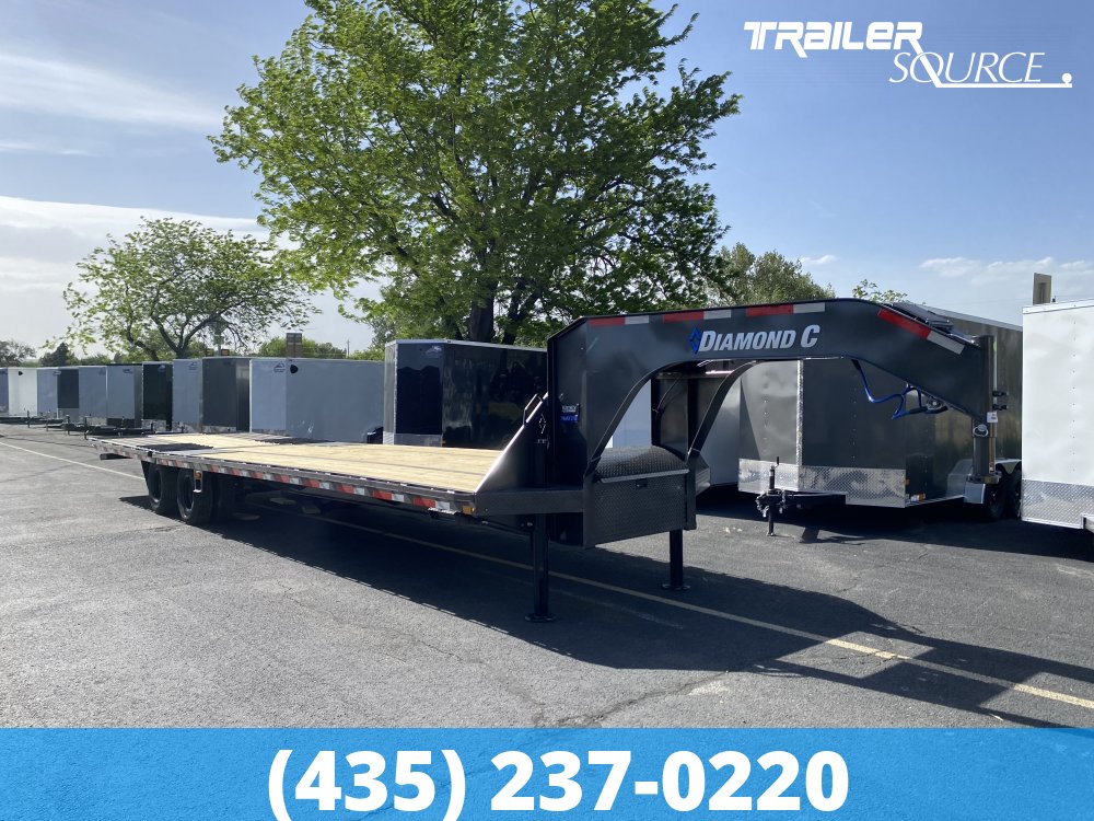 8.5x35 Diamond C FMAX HDT Gooseneck Hydraulic Dovetail 35' 25K Hydraulic Dovetail Gooseneck