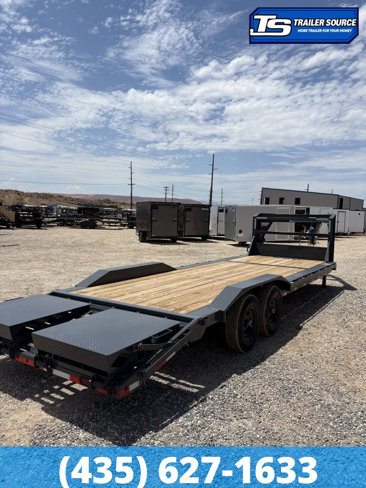 8.5x26 Lamar H8 Gooseneck Wide Body w/ Drive Over Fenders Equipment