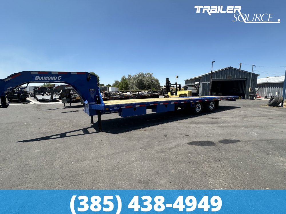 8.5x32 Diamond C FMAX-HDT 210 Pacesetter 25K Hydraulic Dovetail Gooseneck
