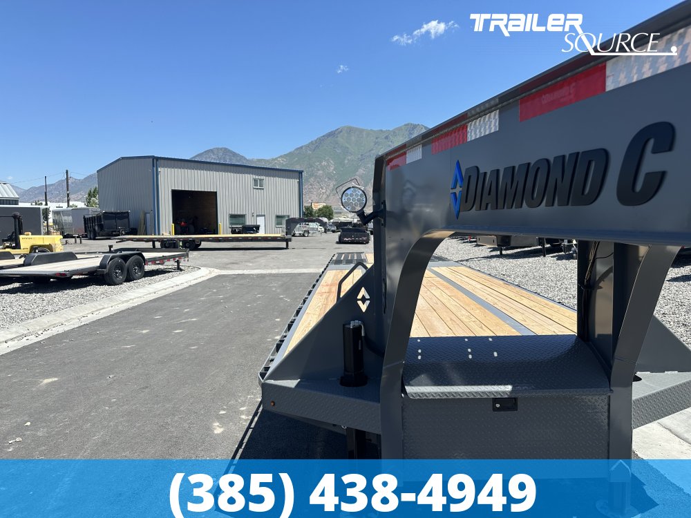 8.5x35 Diamond C FMAX-HDT 212 Pacesetter 25.9K Hydraulic Dovetail Gooseneck