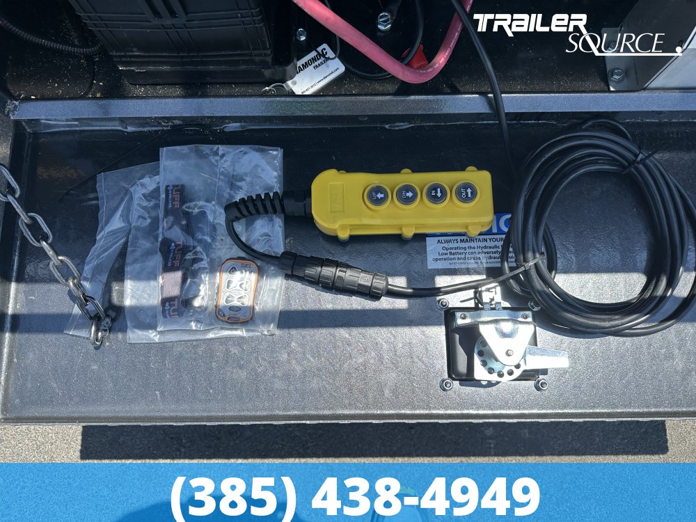 8.5x40 Diamond C FMAX-HDT 212 Pacesetter 25.9K Hydraulic Dovetail Gooseneck