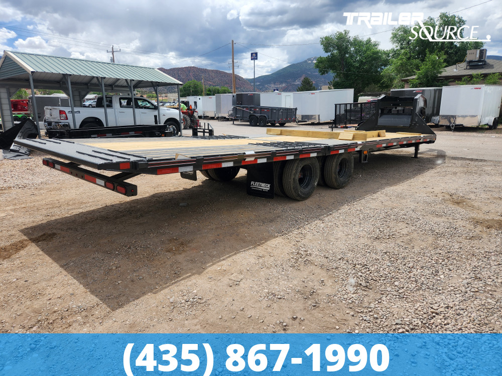 8.5x32 Diamond C FMAX HDT 32' 25K Hydraulic Dovetail Gooseneck