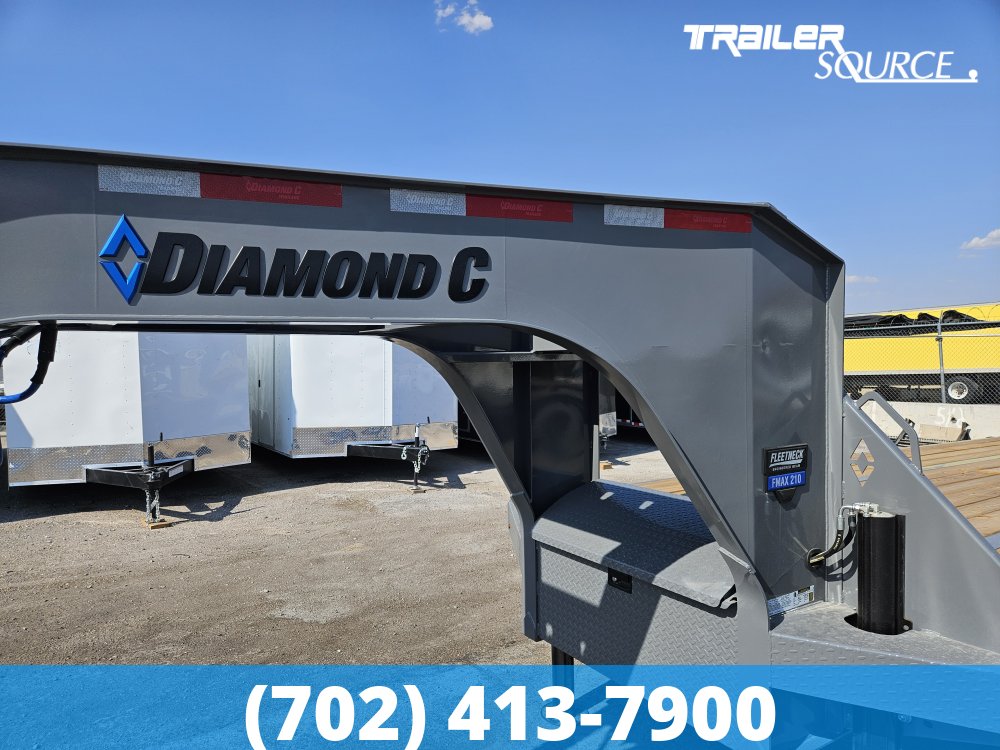 8.5x35 Diamond C FMAX HDT 35' 25K Hydraulic Dovetail Gooseneck