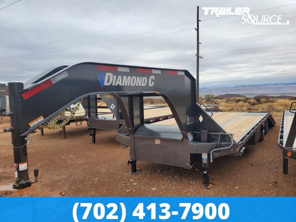 8.5x35 Diamond C FMAX HDT 35' 25K Hydraulic Dovetail Gooseneck