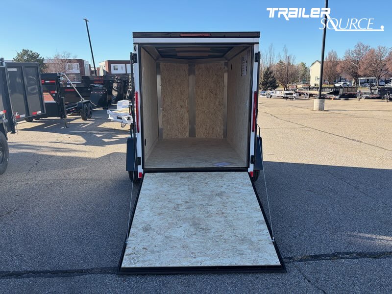 5x8 Look ST DLX  Enclosed Cargo