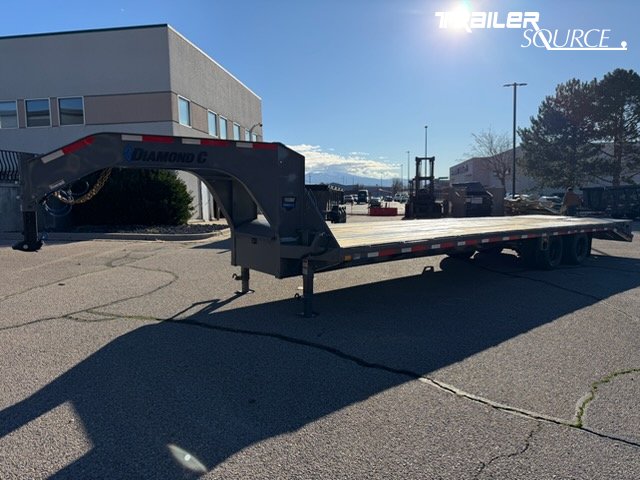 8.5x32 Diamond C FMAX 207 212 25.9K Maxx Ramps Gooseneck