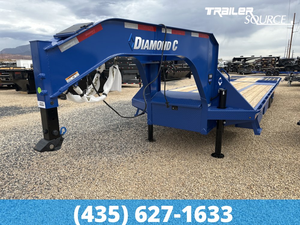 8.5x32 Diamond C FMAX-HDT 212 25.9K Hydraulic Dovetail Gooseneck