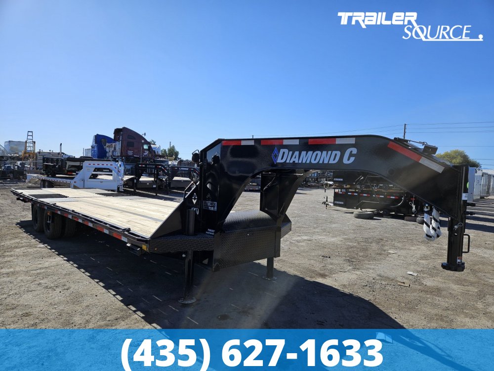 8.5x32 Diamond C FMAX HDT 32' 25K Hydraulic Dovetail Gooseneck PACESETTER PKG