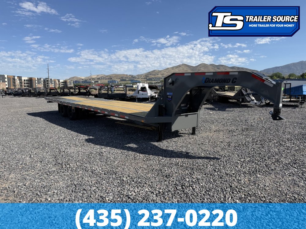 8.5x35 Diamond C FMAX-HDT 212 Pacesetter Pkg Pacesetter Pkg Gooseneck Hydraulic Dovetail Equipment Trailer - 25.9K GVWR -