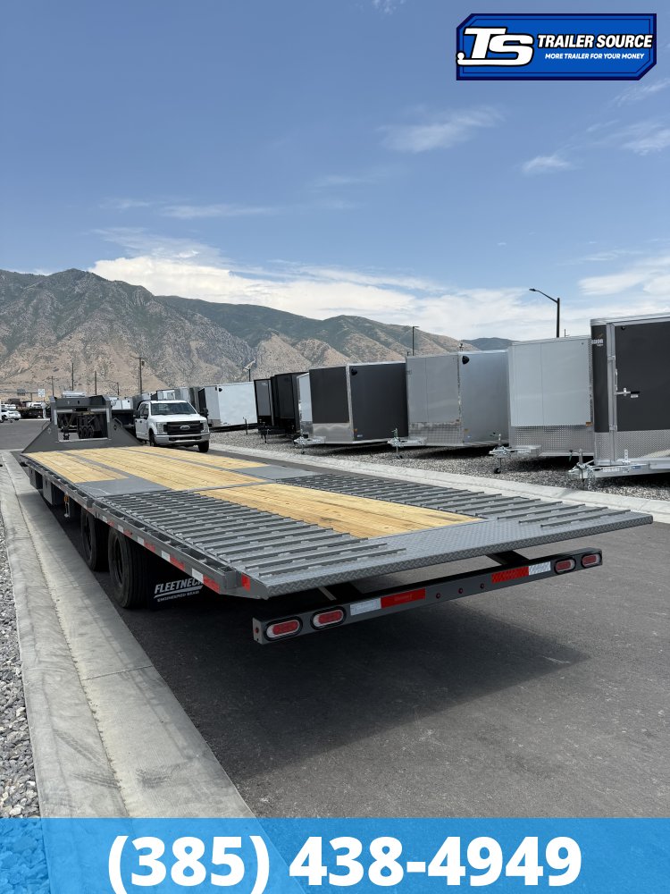 8.5x40 Diamond C FMAX-HDT 212 Pacesetter Pkg Pacesetter Pkg Gooseneck Hydraulic Dovetail Equipment Trailer - 25.9K GVWR -