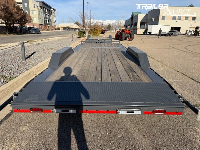 8.5x24 Lamar CC WideBody Drive Over Fenders 10K Car Hauler