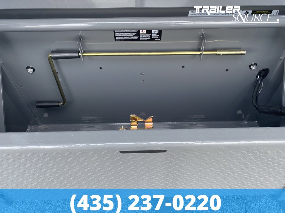 8.5x40 Diamond C FMAX-HDT 212 25.9K Hydraulic Dovetail Gooseneck