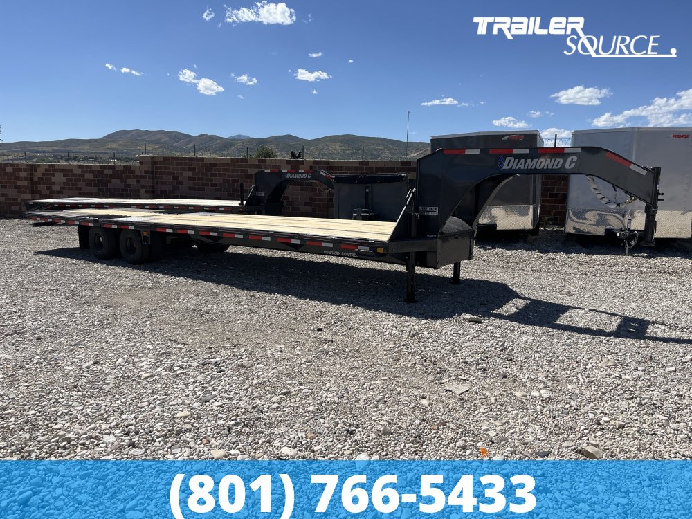 8.5x35 Diamond C FMAX HDT 35' 25.9K Hydraulic Dovetail Gooseneck
