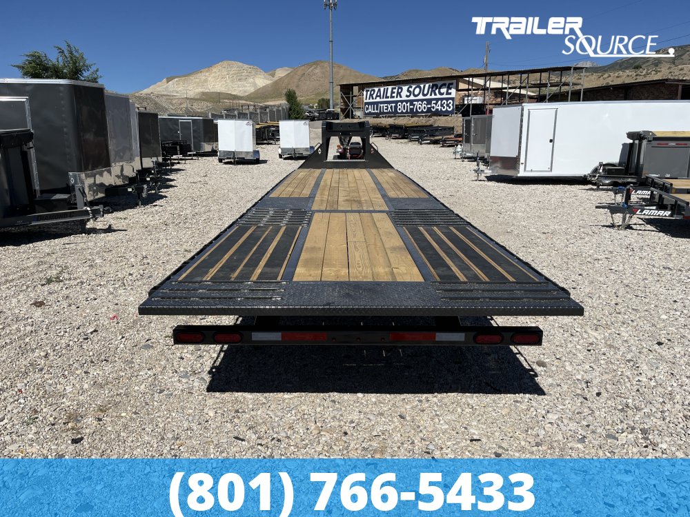 8.5x35 Diamond C FMAX HDT 35' 25.9K Hydraulic Dovetail Gooseneck