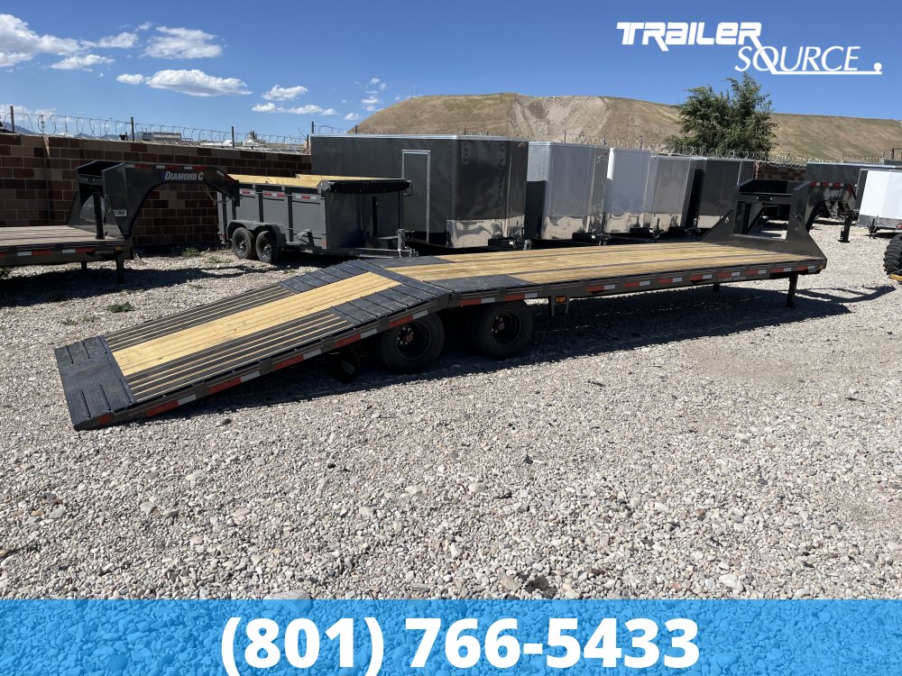 8.5x35 Diamond C FMAX HDT 35' 25.9K Hydraulic Dovetail Gooseneck