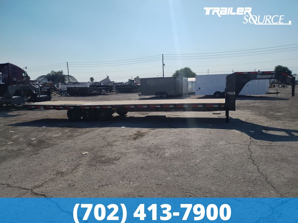 8.5x35 Diamond C FMAX HDT 35' 24K Hydraulic Dovetail Gooseneck