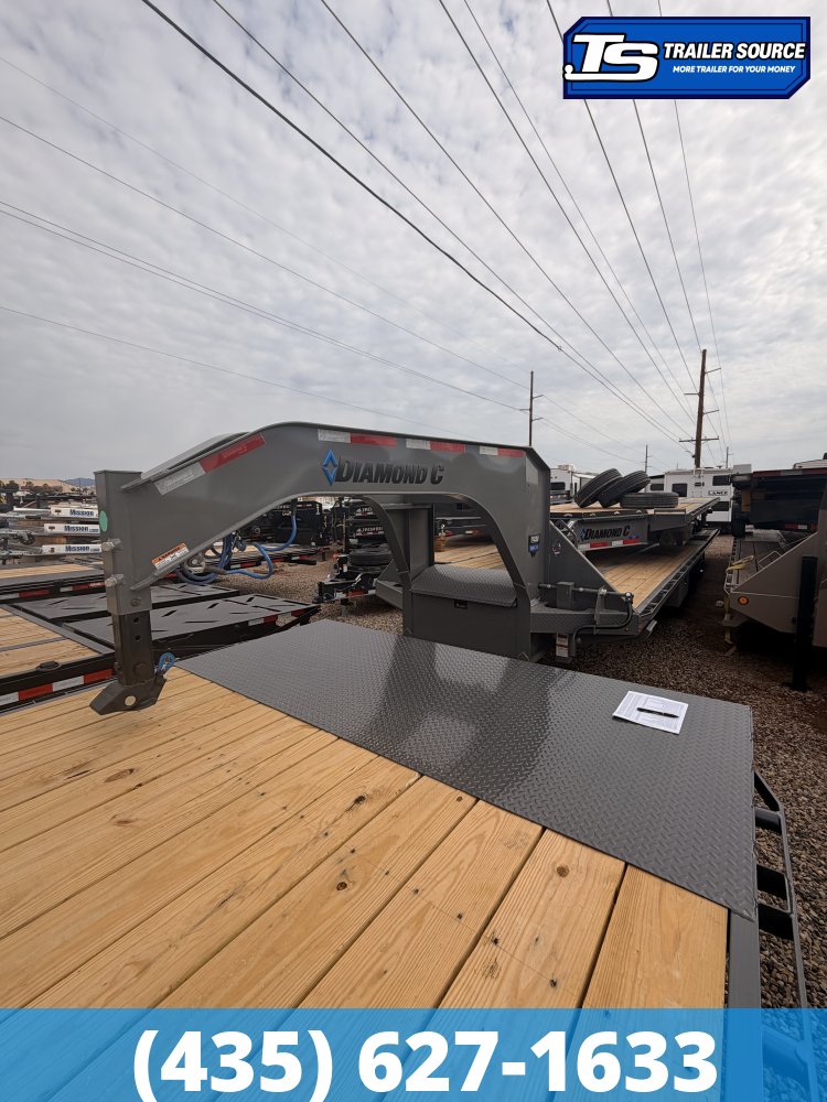 8.5x35 Diamond C FMAX-HDT 210 Gooseneck Hydraulic Dovetail Equipment