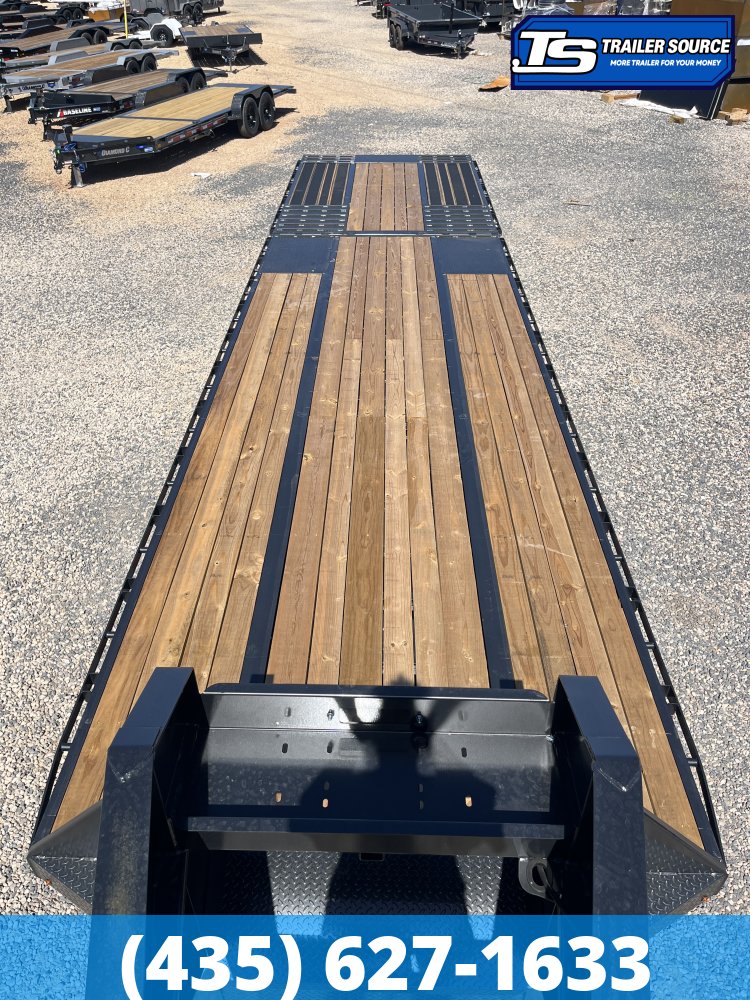 8.5x35 Diamond C FMAX-HDT 212 Gooseneck Hydraulic Dovetail Equipment Trailer - 25.9K GVWR - ABS Brakes, Hydraulic Jack(s)
