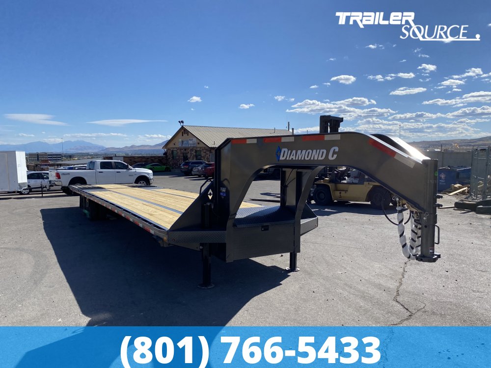 85x40 Diamond C FMAX HDT 40' 25.9K Hydraulic Dovetail Gooseneck