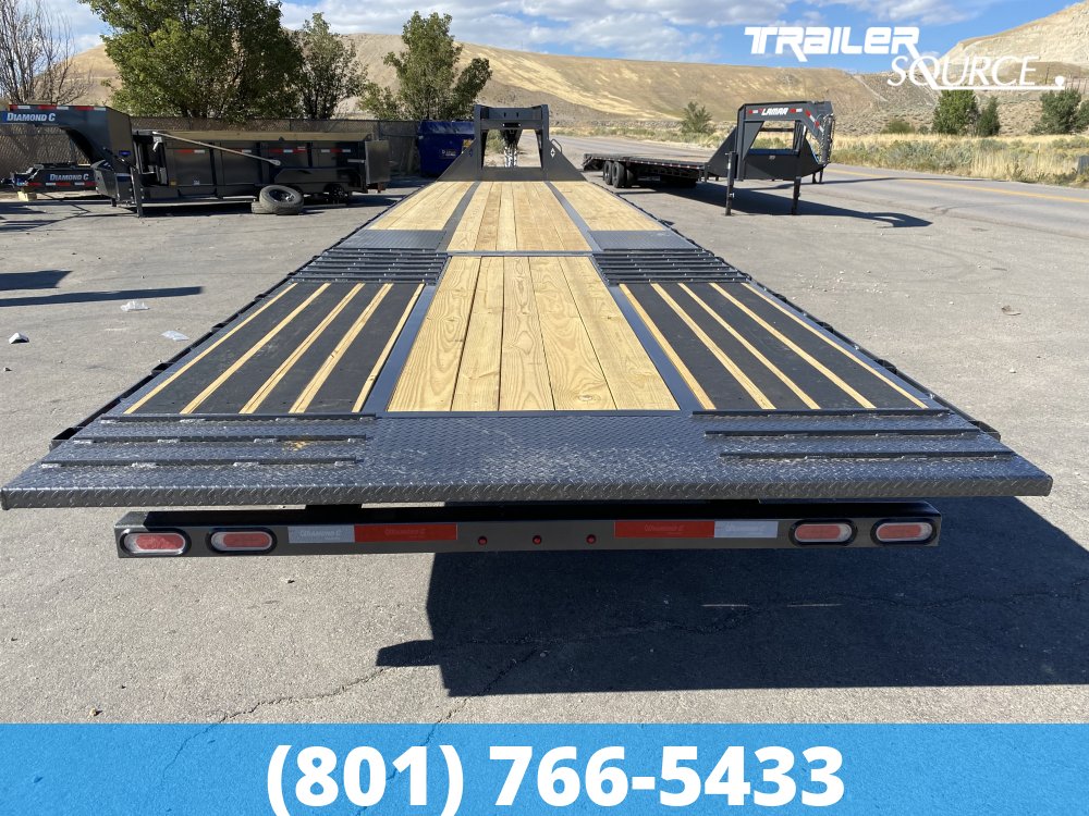 85x40 Diamond C FMAX HDT 40' 25.9K Hydraulic Dovetail Gooseneck