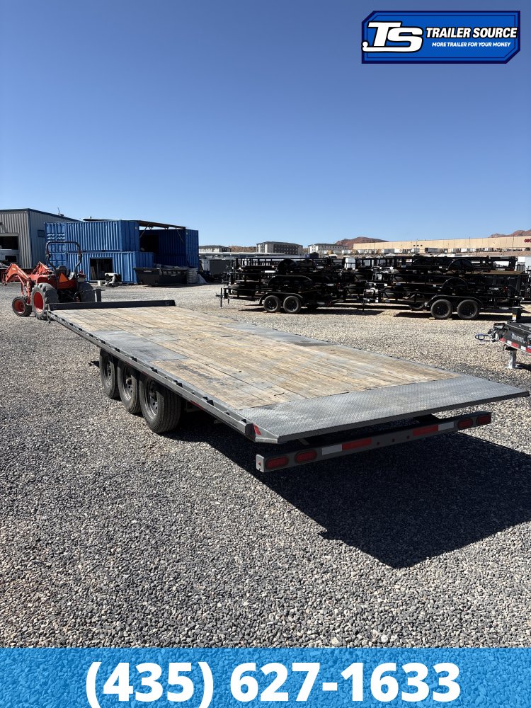 8.5x26 Diamond C DET 307 Deckover Tilt Trailer - 24K GVWR -