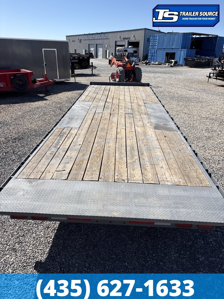 8.5x26 Diamond C DET 307 Deckover Tilt Trailer - 24K GVWR -