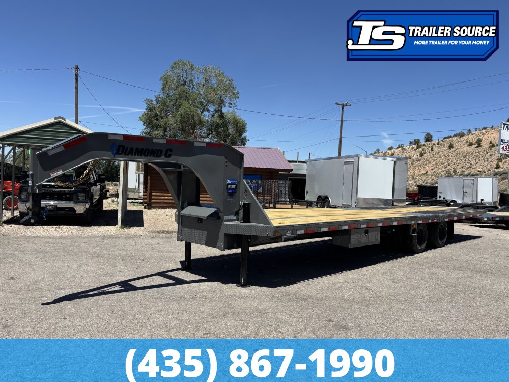 8.5x32 Diamond C FMAX-HDT 212 Gooseneck Hydraulic Dovetail Equipment
