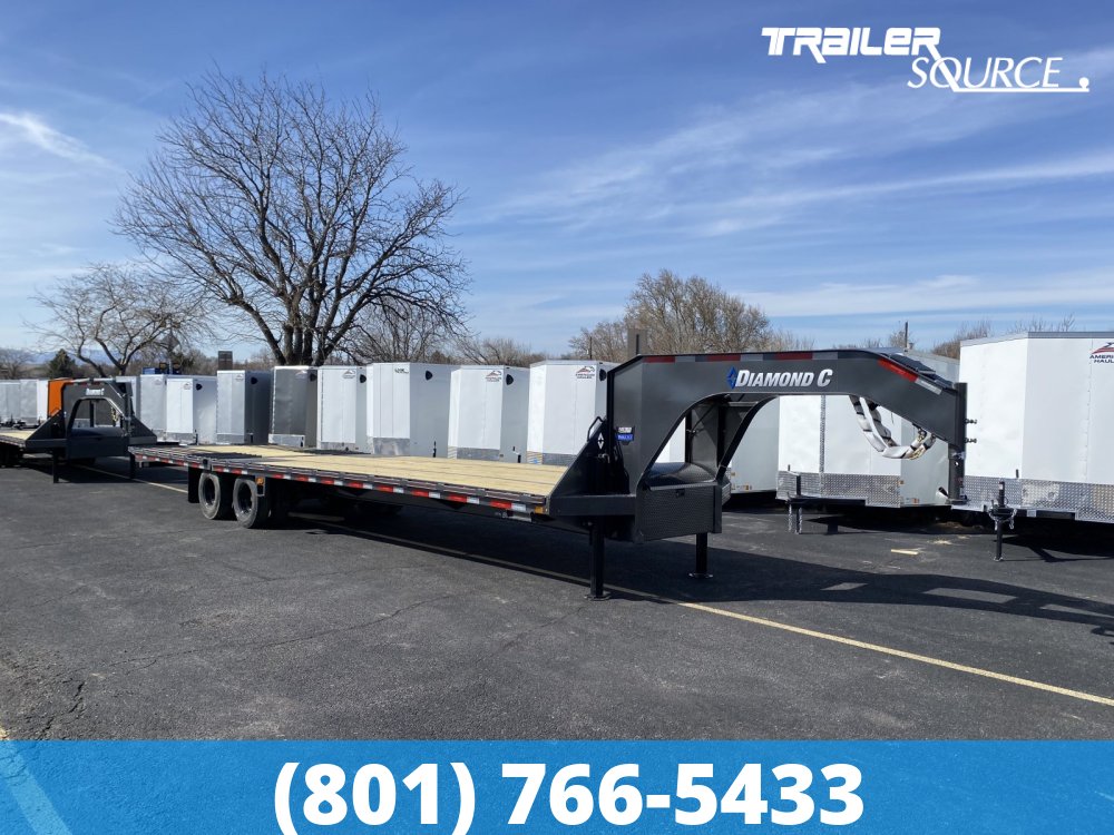 8.5x35 Diamond C FMAX-HDT 35' 25.9K Hydraulic Dovetail Gooseneck