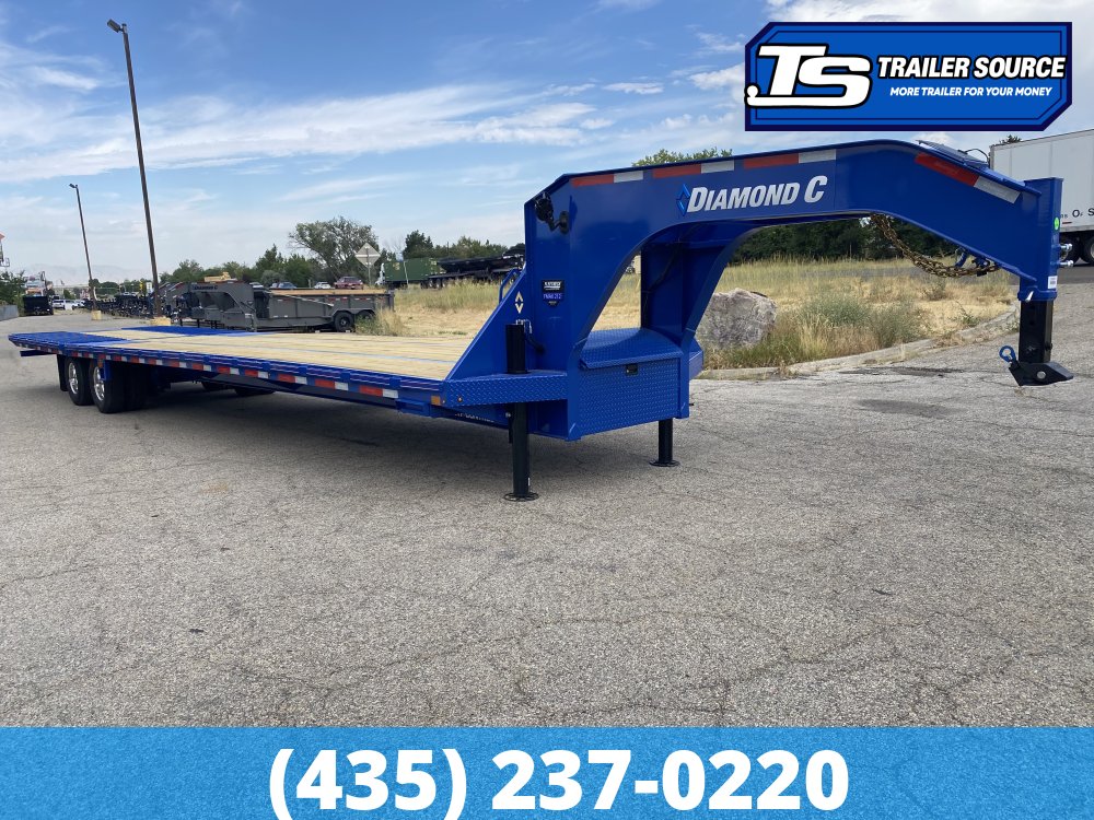 8.5x40 Diamond C FMAX-HDT 212 Pacesetter Pkg Pacesetter Pkg Gooseneck Hydraulic Dovetail Equipment Trailer - 25.9K GVWR - Alloy Wheels, Pacesetter Edition