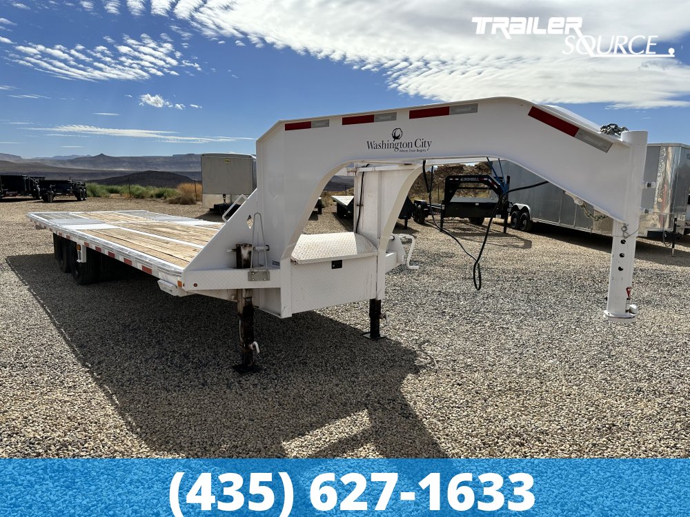8.5x30 Diamond C FMAX 210 HDT Hydraulic Dovetail Gooseneck Equipment