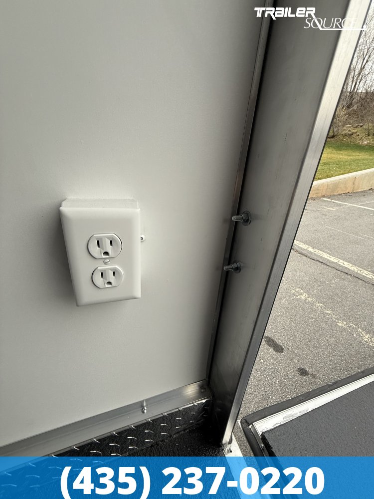 8.5x38 Mission Enclosed Cargo 7'0" Interior Snowmobile