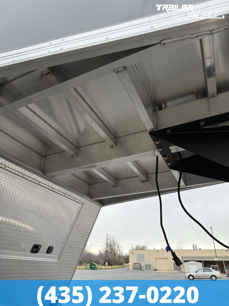 8.5x38 Mission Enclosed Cargo 7'0" Interior Snowmobile